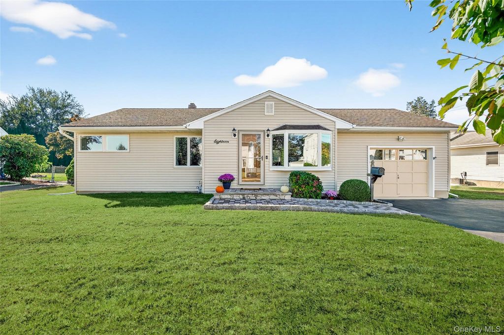 Photo of 18 E Main Street, Stony Point, NY 10980 (MLS # 921389)