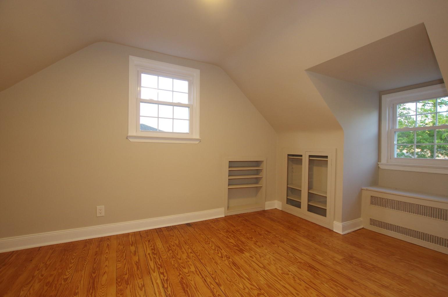 318 Hawthorne Avenue, Uniondale, New York image 16