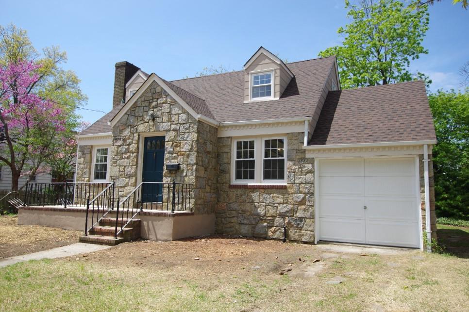 318 Hawthorne Avenue, Uniondale, New York image 2