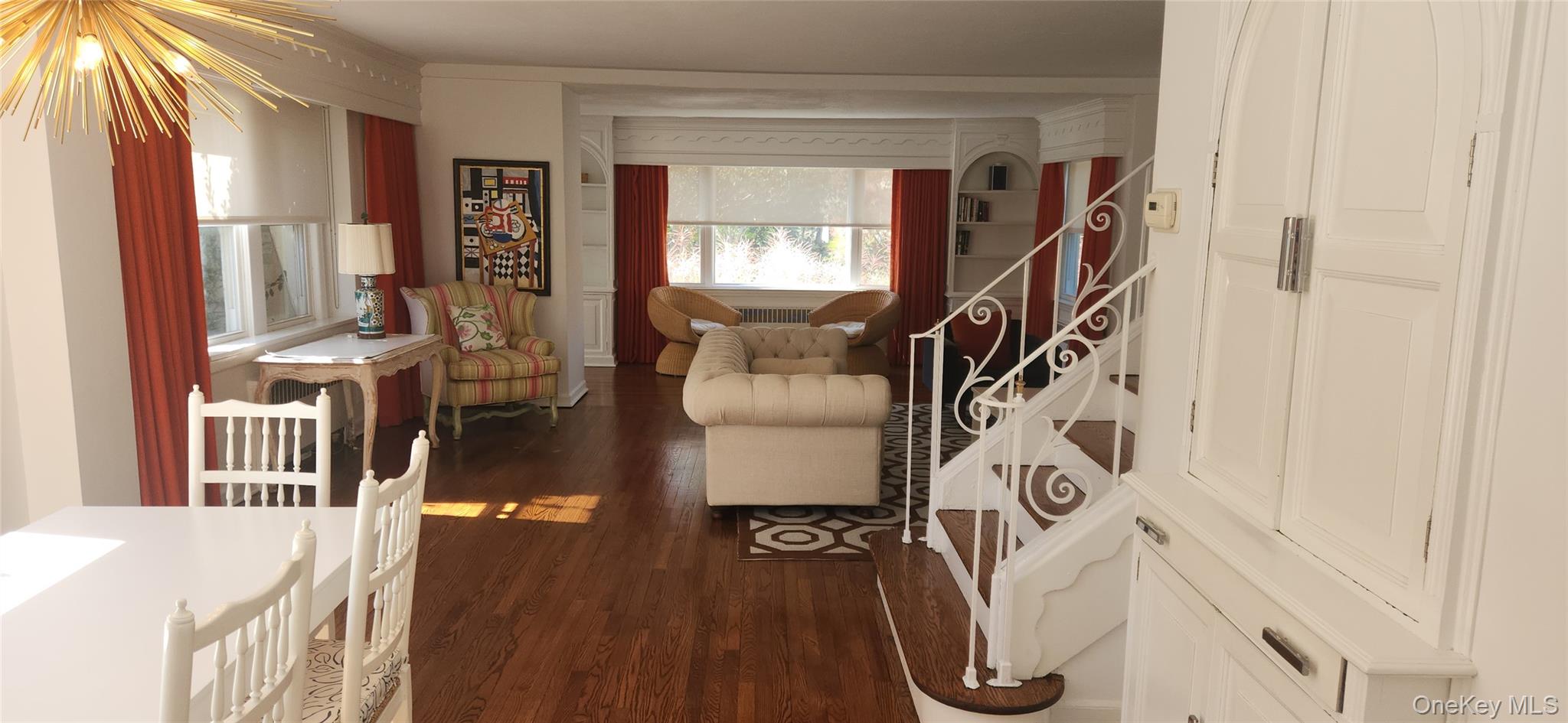 Atlantic Beach, New York 11509, United States, 4 Bedrooms Bedrooms, ,2 BathroomsBathrooms,Residential,Active,220753