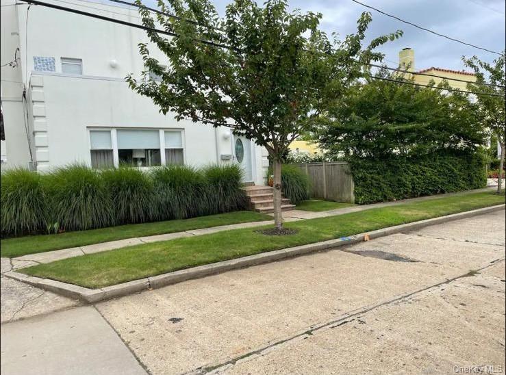 Atlantic Beach, New York 11509, United States, 4 Bedrooms Bedrooms, ,2 BathroomsBathrooms,Residential,Active,220753