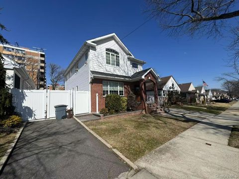 162-11 12nd Ave Beechhurst NY 11357