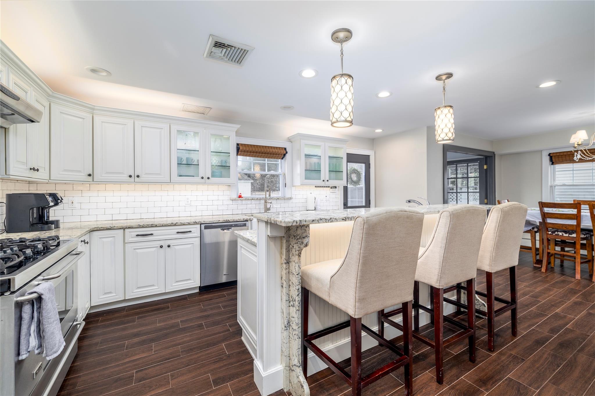 1565 Wantagh Avenue, Wantagh, New York image 13