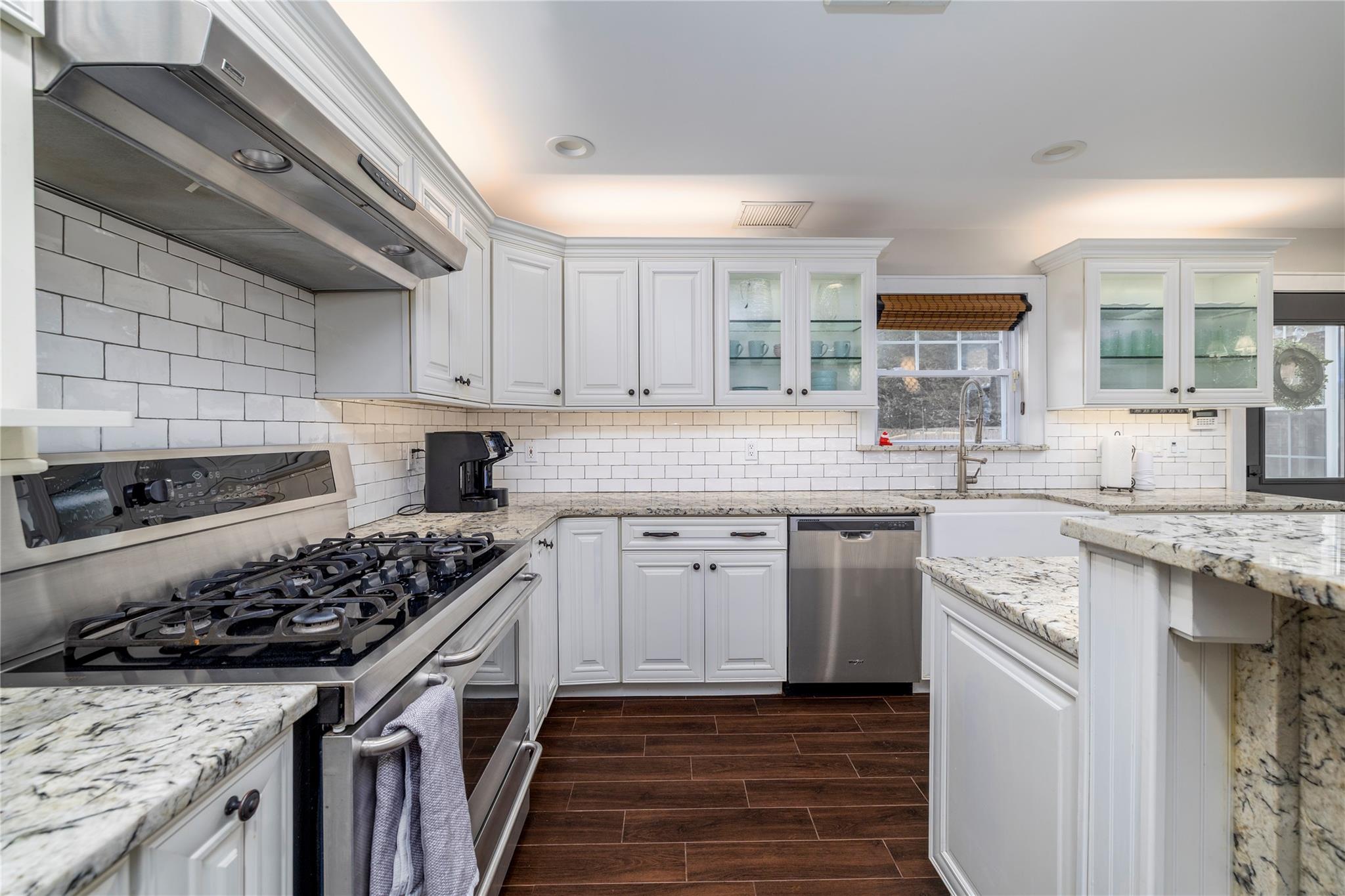 1565 Wantagh Avenue, Wantagh, New York image 14