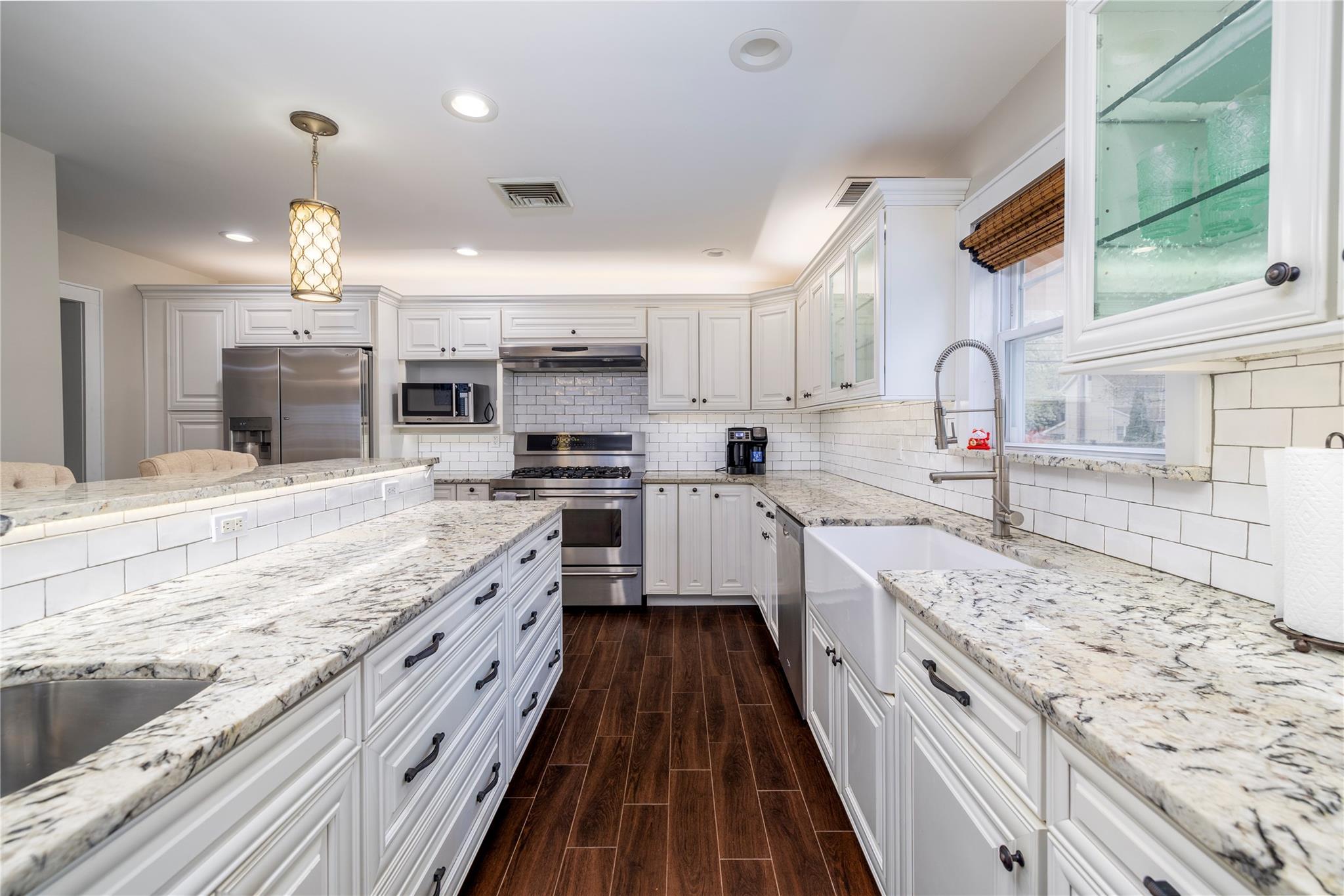 1565 Wantagh Avenue, Wantagh, New York image 12