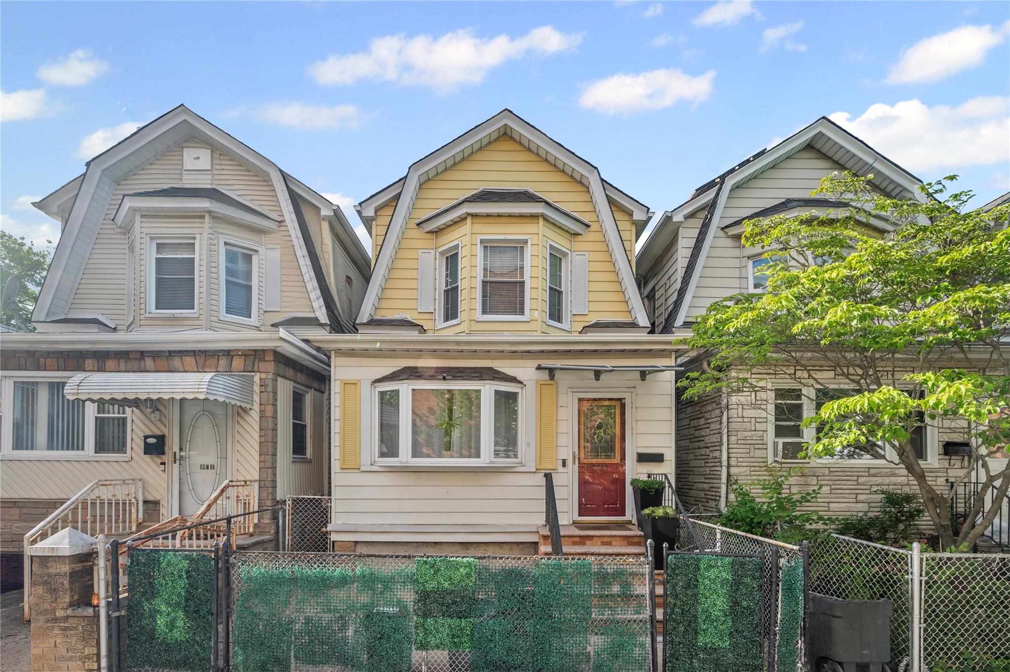 102-13 85th Avenue, Richmond Hill, New York image 2