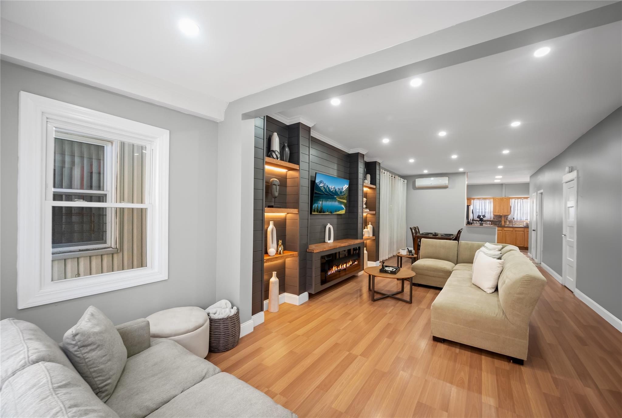 102-13 85th Avenue, Richmond Hill, New York image 5