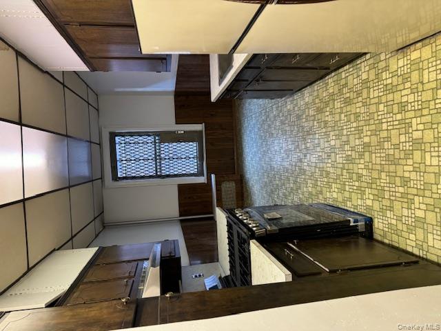 2925 Matthews Avenue 3G