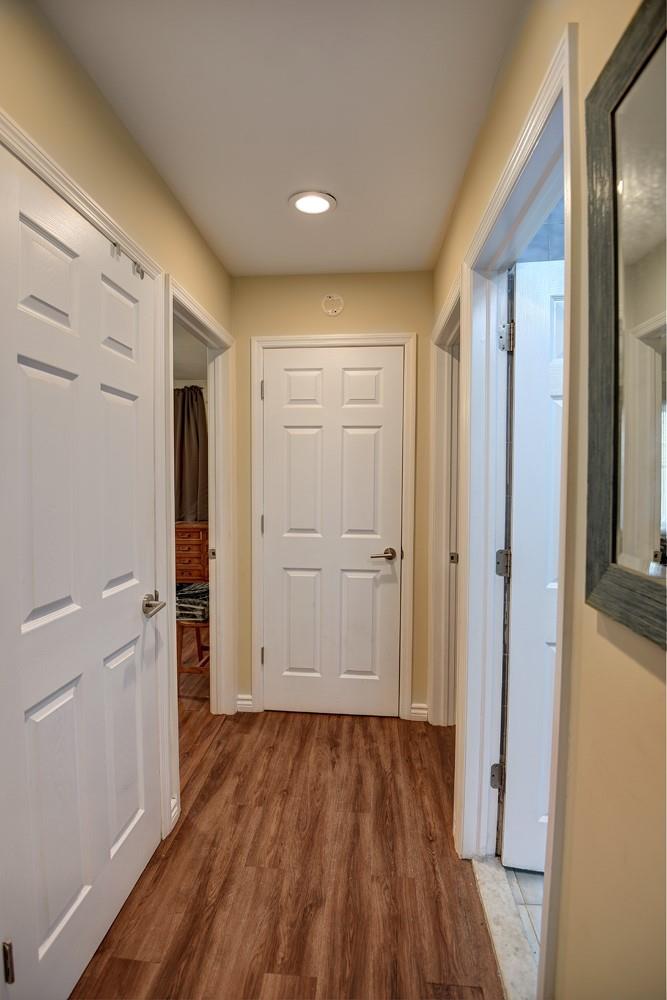 21 Potter Lane, Levittown, New York image 10