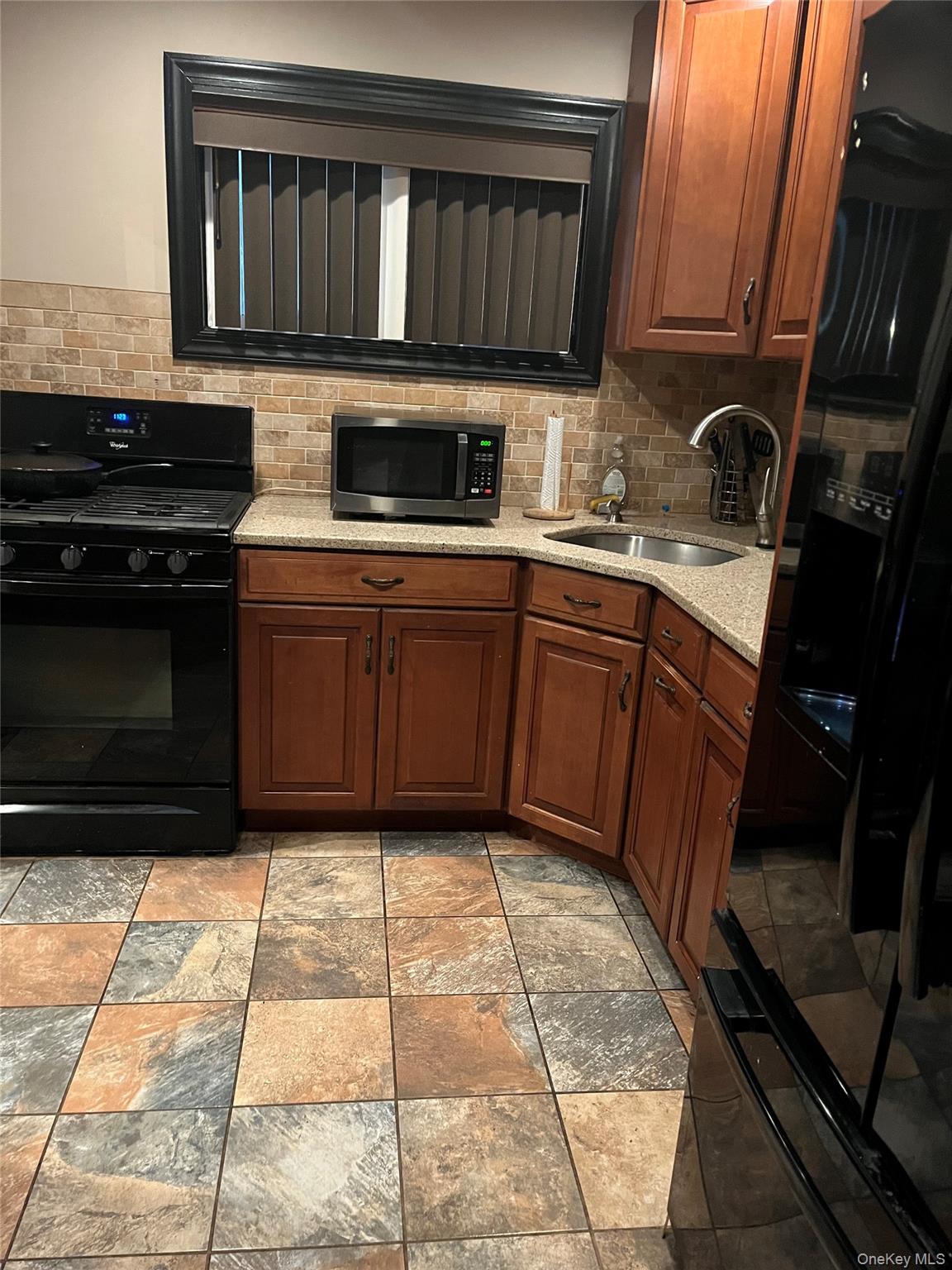 1432 Lakeshore Drive