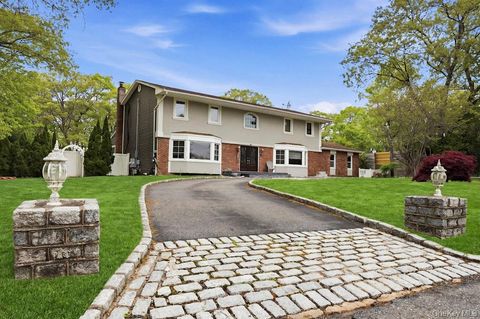 Homes For Sale - 1 Whispering Court<br/> Dix Hills, NY 11746