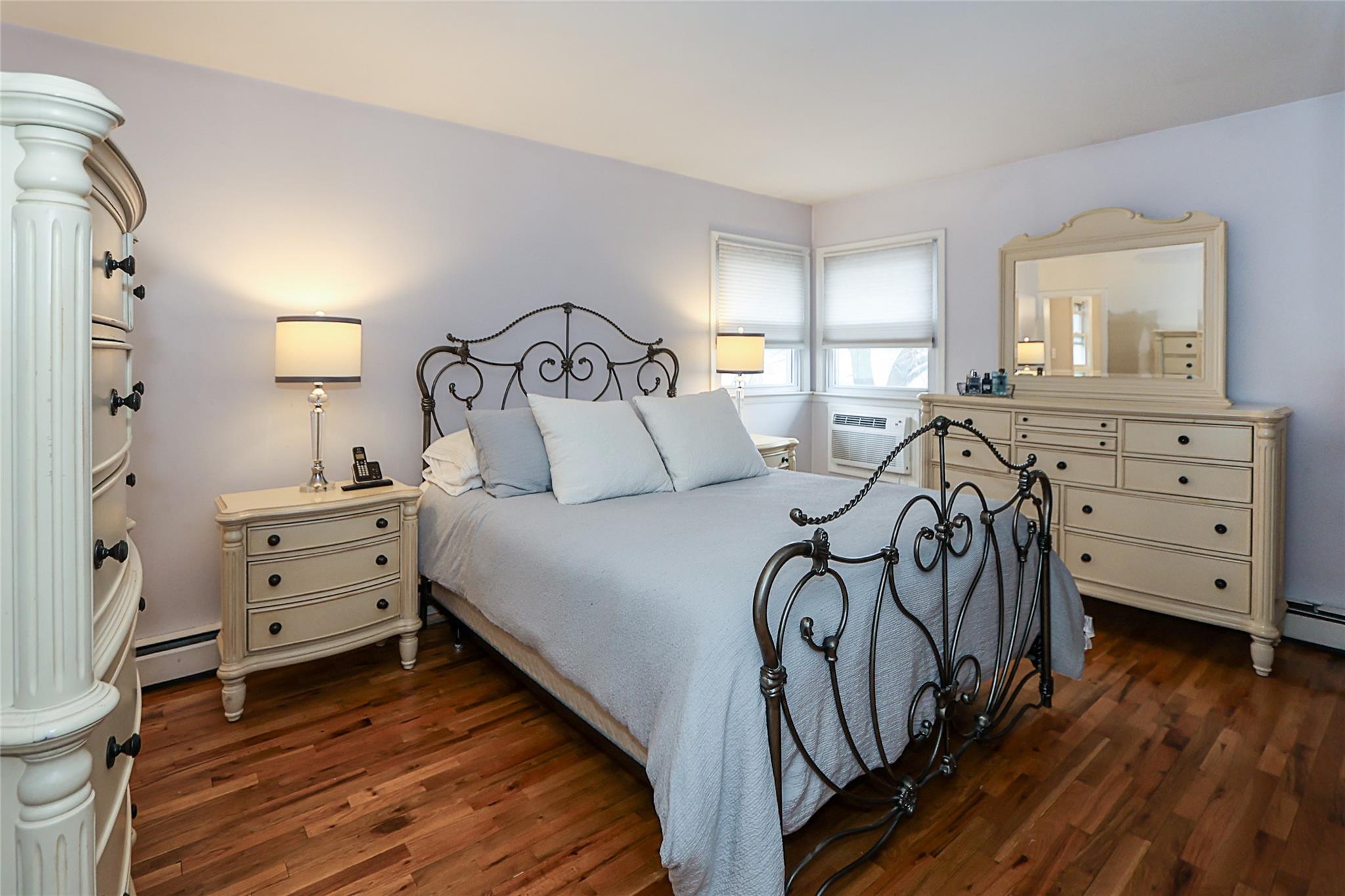61 Barrymore Boulevard, Franklin Square, New York image 11