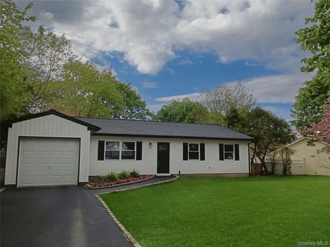 Homes For Sale - 34 Michael Avenue<br/> Bellport, NY 11713