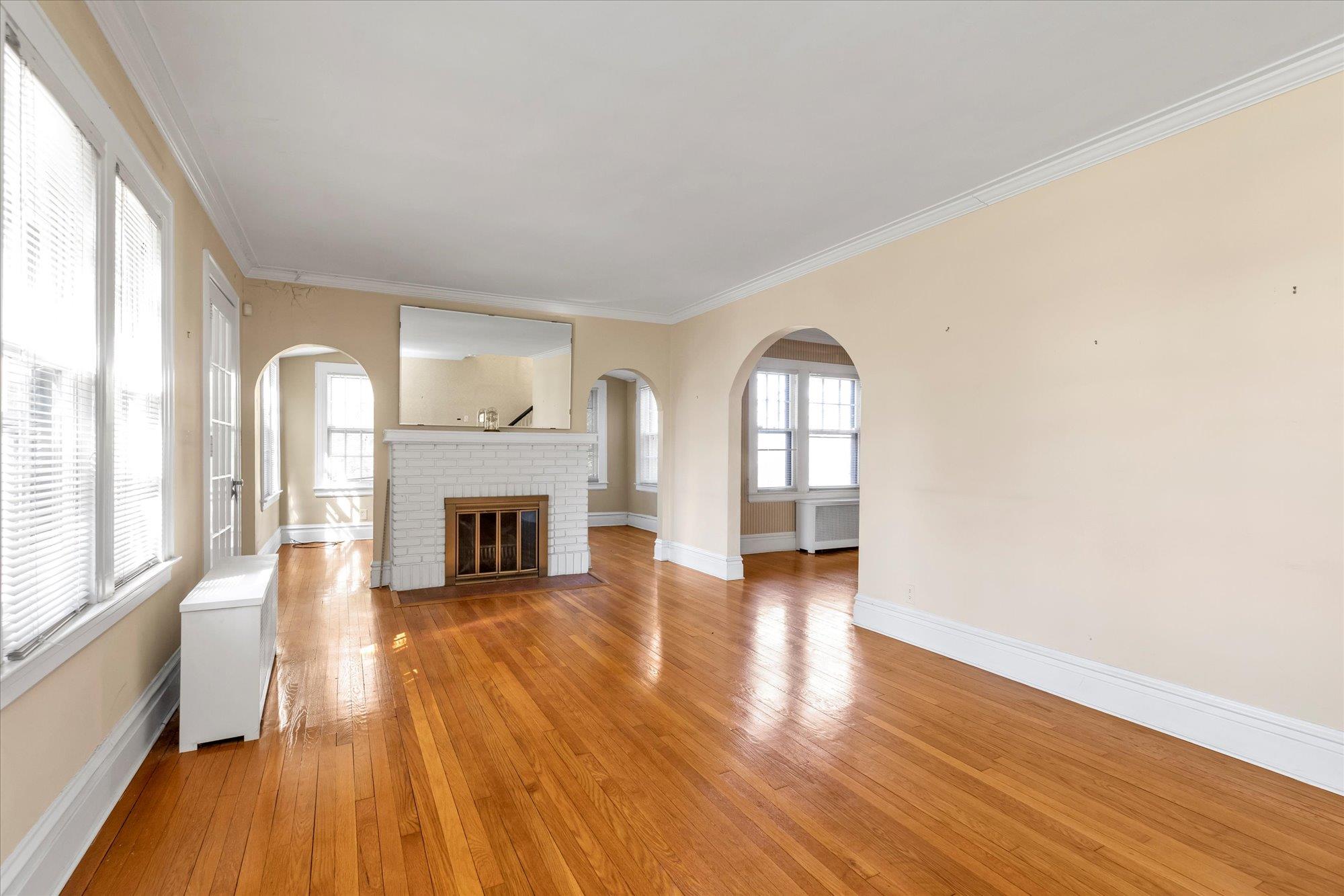 9 May Court, West Hempstead, New York image 5