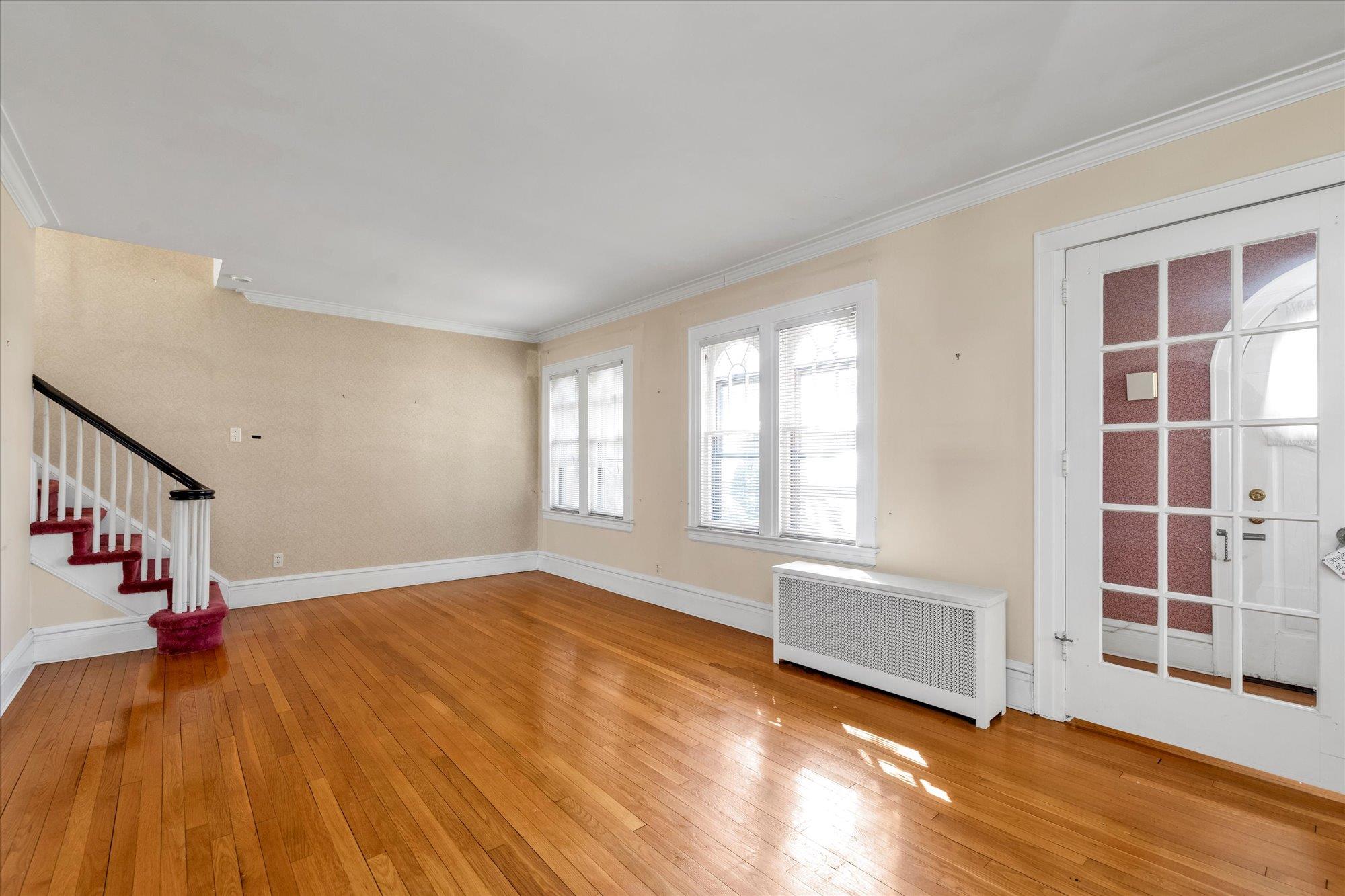 9 May Court, West Hempstead, New York image 4
