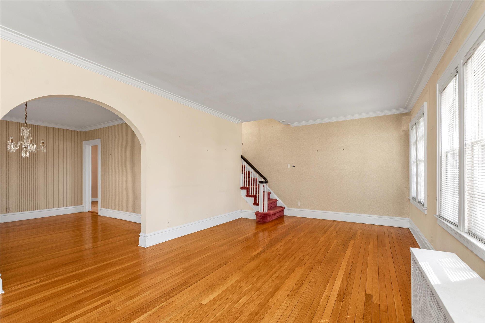 9 May Court, West Hempstead, New York image 6