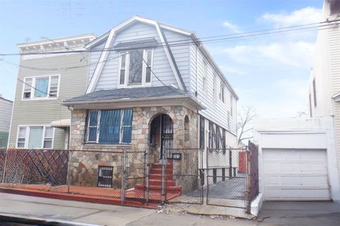 301 E 40th Street Brooklyn NY 11203