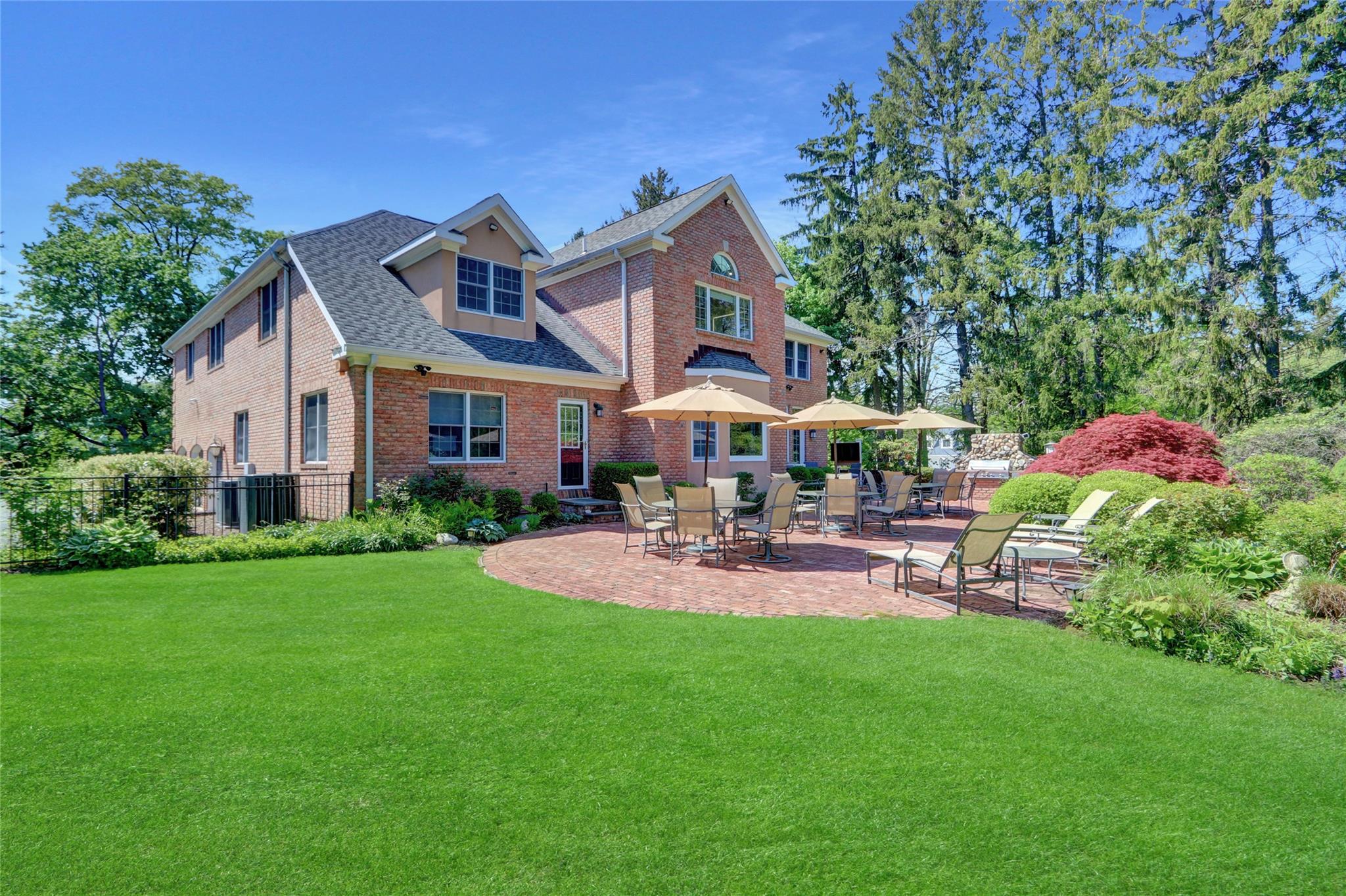 20 Chauncey Place, Woodbury, New York image 38