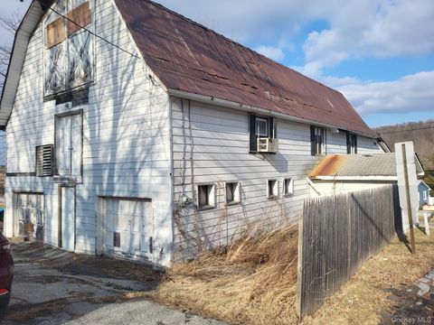 2 Imperial Park Chester NY 10918