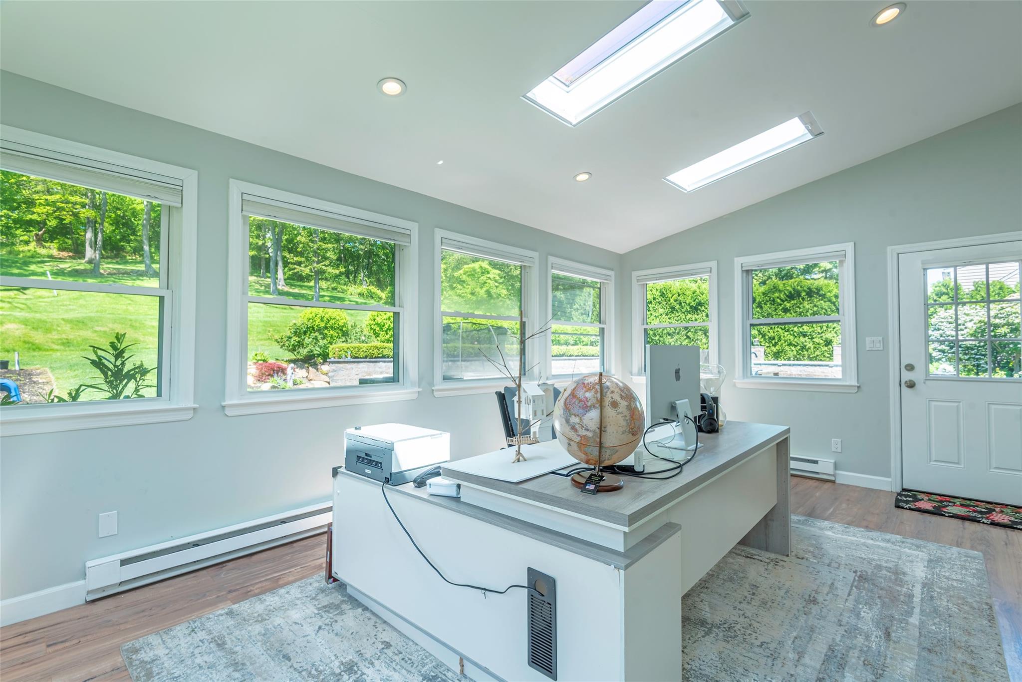 21 Grayon Drive, Dix Hills, New York image 13