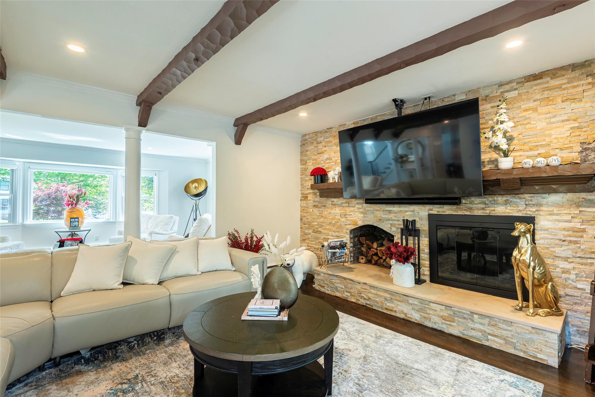 21 Grayon Drive, Dix Hills, New York image 11