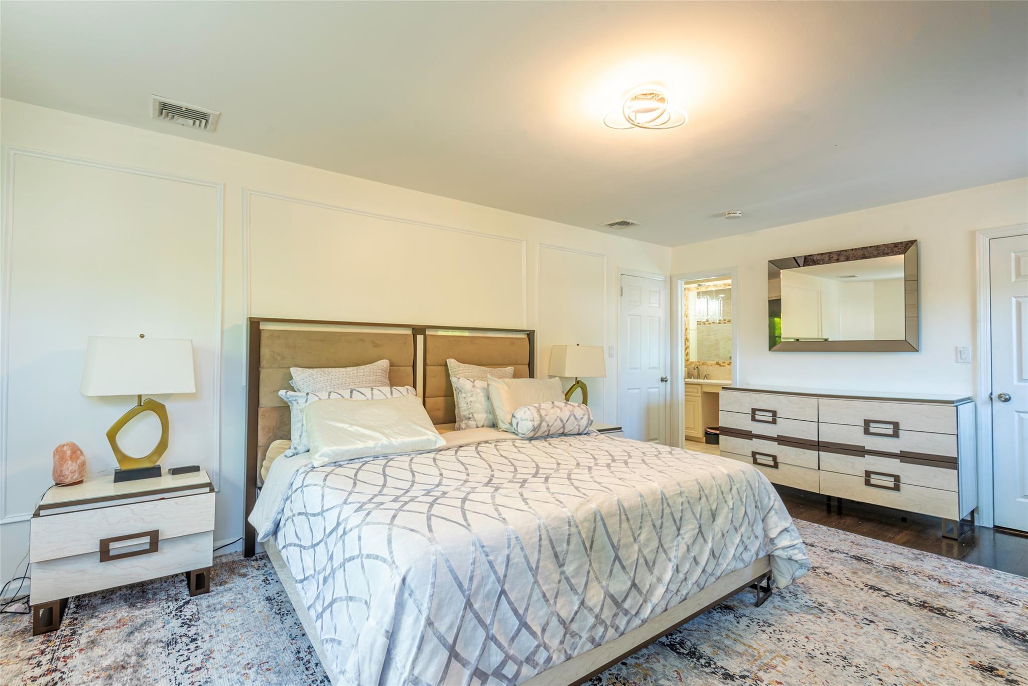 21 Grayon Drive, Dix Hills, New York image 20