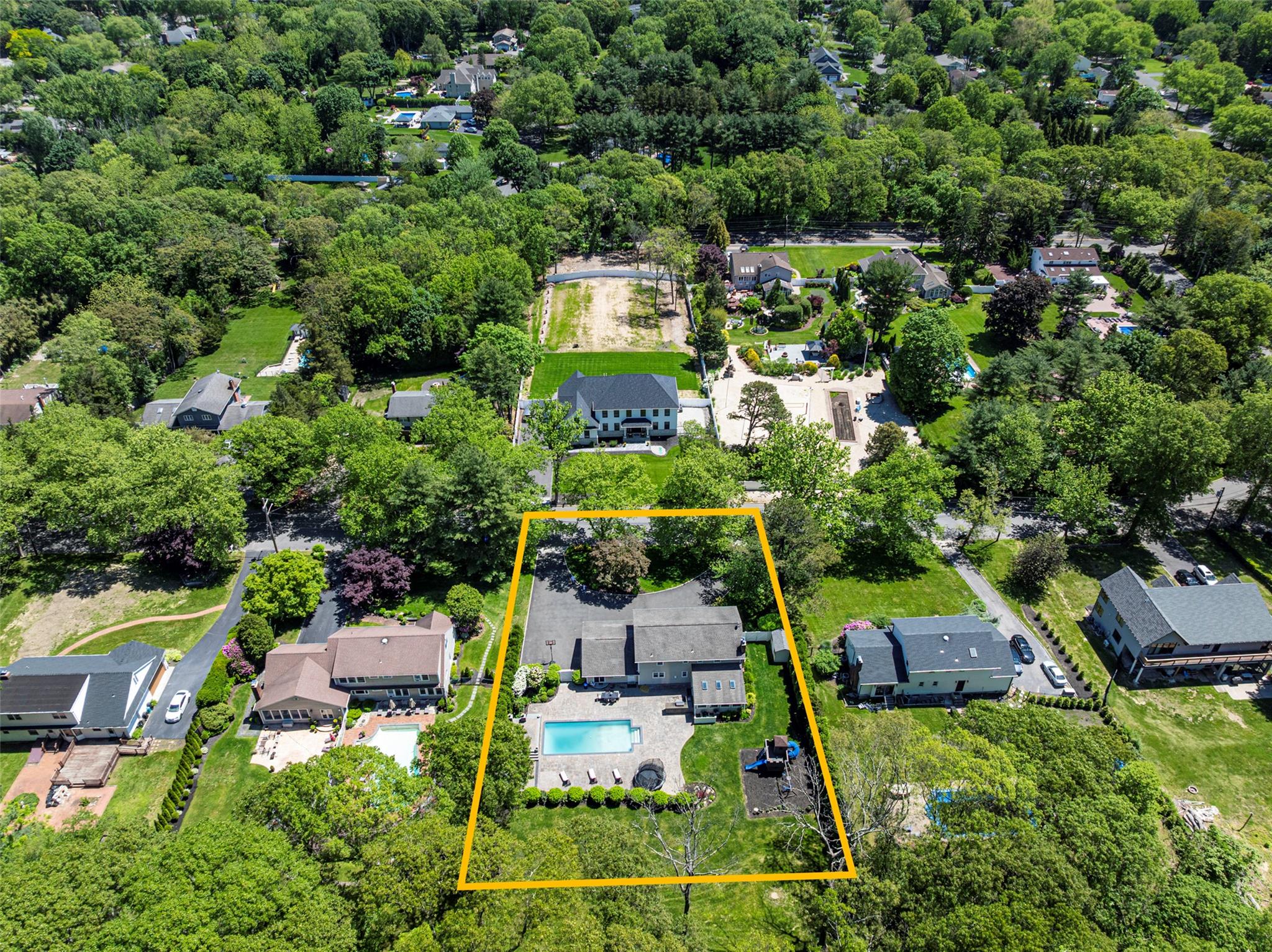 21 Grayon Drive, Dix Hills, New York image 33
