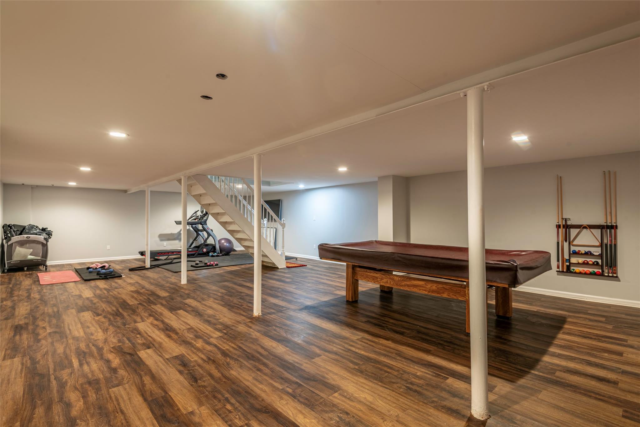 21 Grayon Drive, Dix Hills, New York image 28