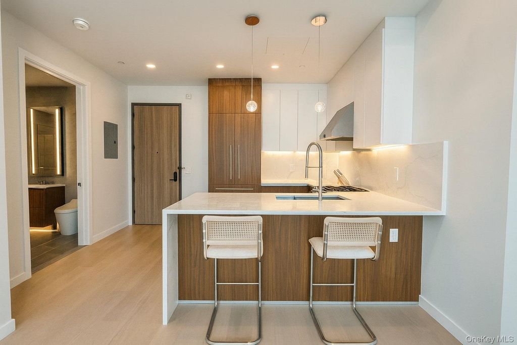Photo of 35-32 Leavitt St St #PH H, Flushing, NY 11354 (MLS # 922105)