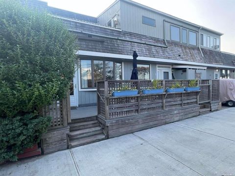 Homes For Rent - 7 Dehnhoff Walk<br/> Ocean Beach, NY 11770