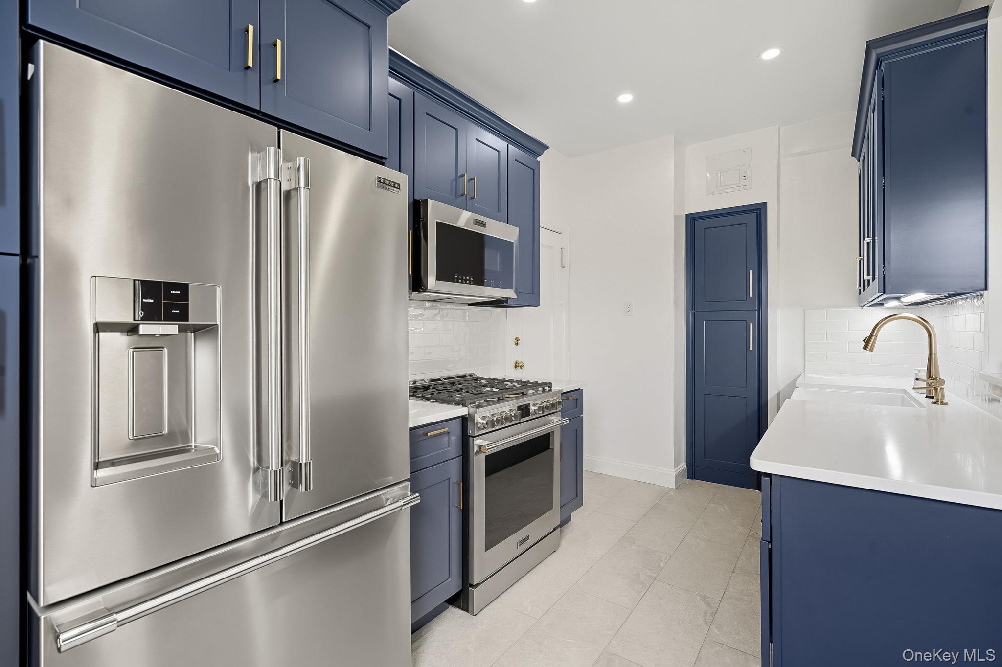 830 Bronx River Road 5A