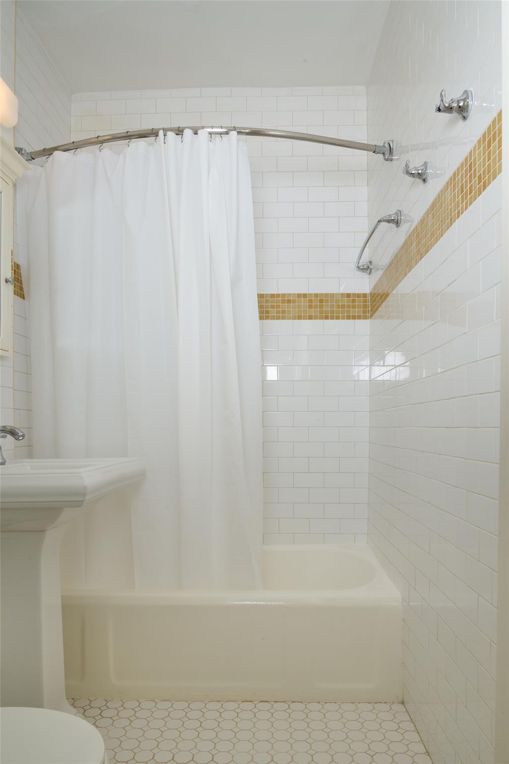 34-20 79th Street St #2J/2I, Jackson Heights, New York image 15