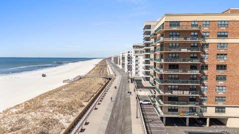 Condo For Sale - 26 W Broadway #505<br/> Long Beach, NY 11561