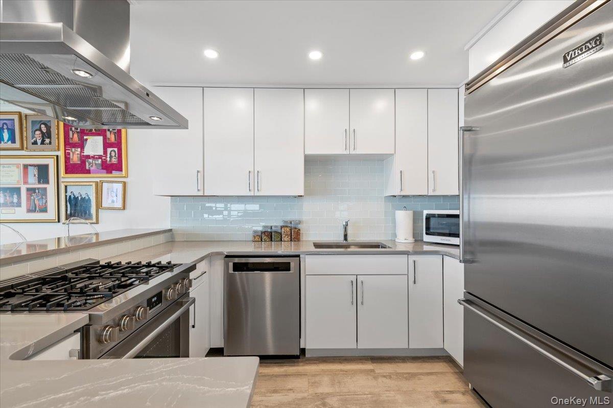 Long Beach, New York 11561, United States, 2 Bedrooms Bedrooms, ,2 BathroomsBathrooms,Residential,Active,102192