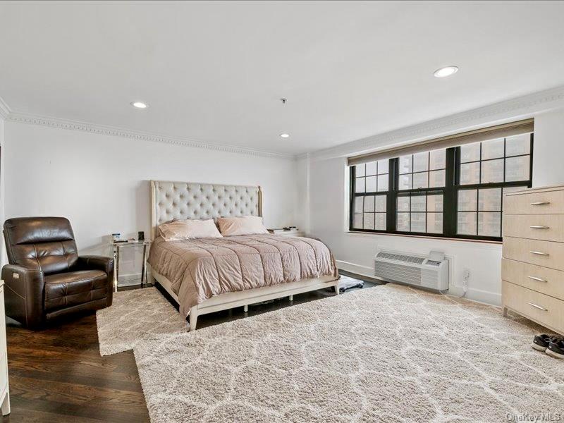 Long Beach, New York 11561, United States, 2 Bedrooms Bedrooms, ,2 BathroomsBathrooms,Residential,Active,102192