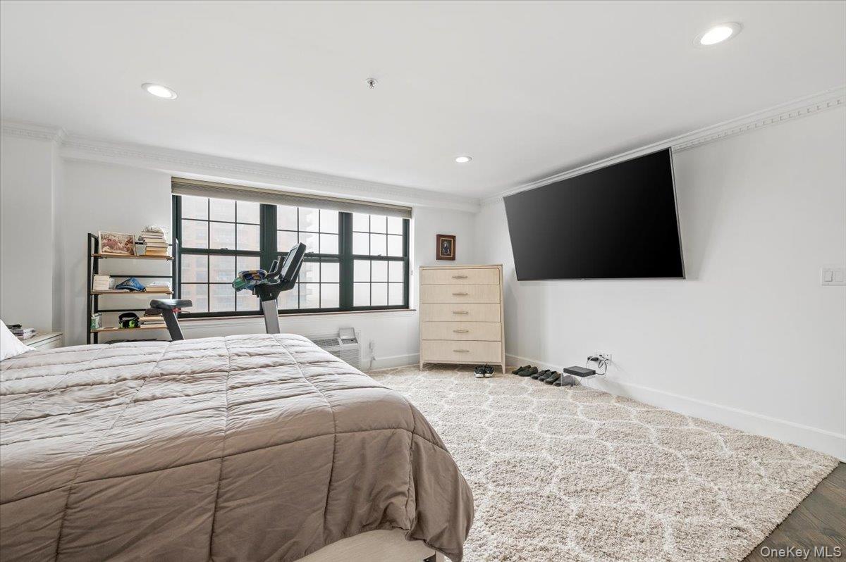 Long Beach, New York 11561, United States, 2 Bedrooms Bedrooms, ,2 BathroomsBathrooms,Residential,Active,102192