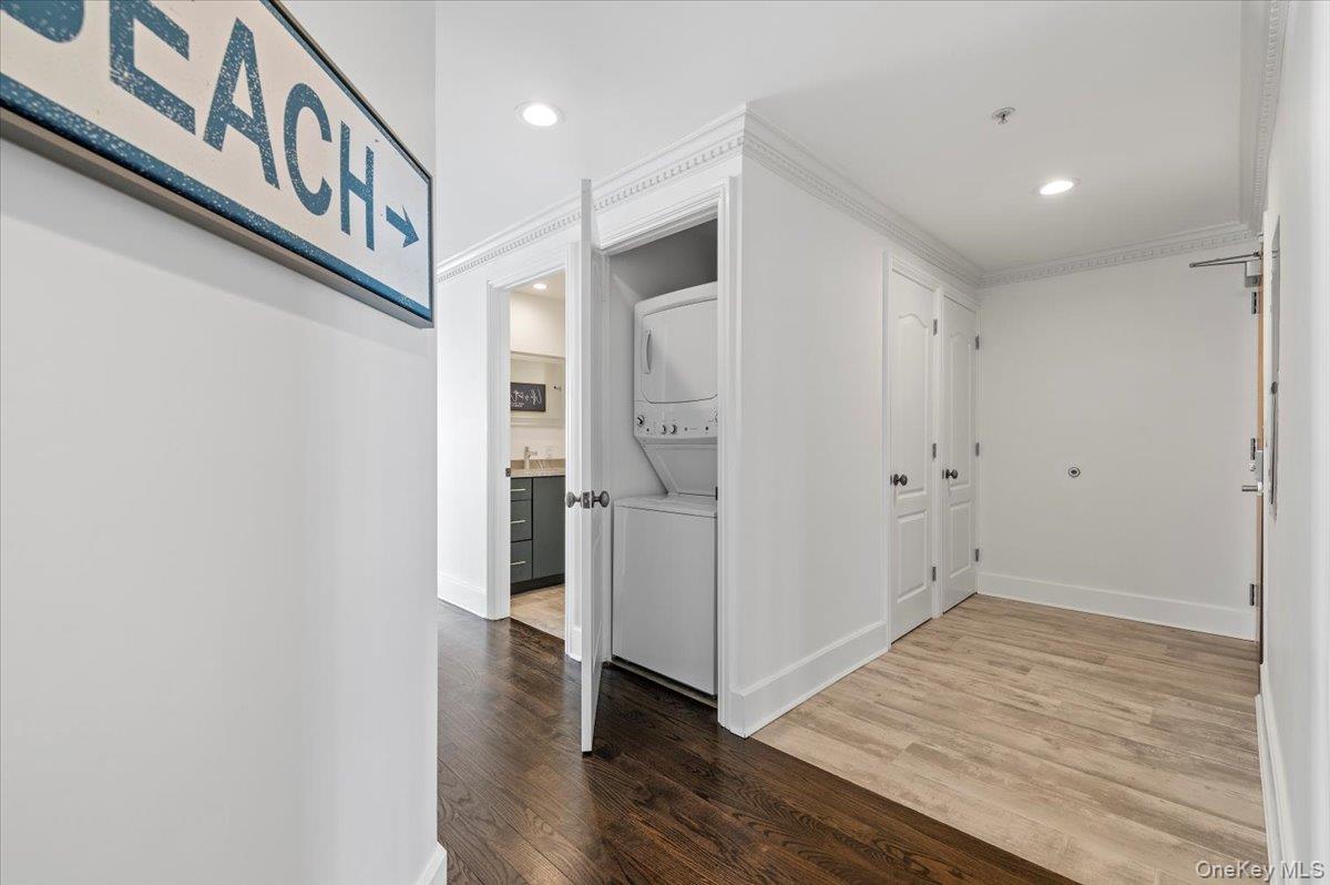 Long Beach, New York 11561, United States, 2 Bedrooms Bedrooms, ,2 BathroomsBathrooms,Residential,Active,102192