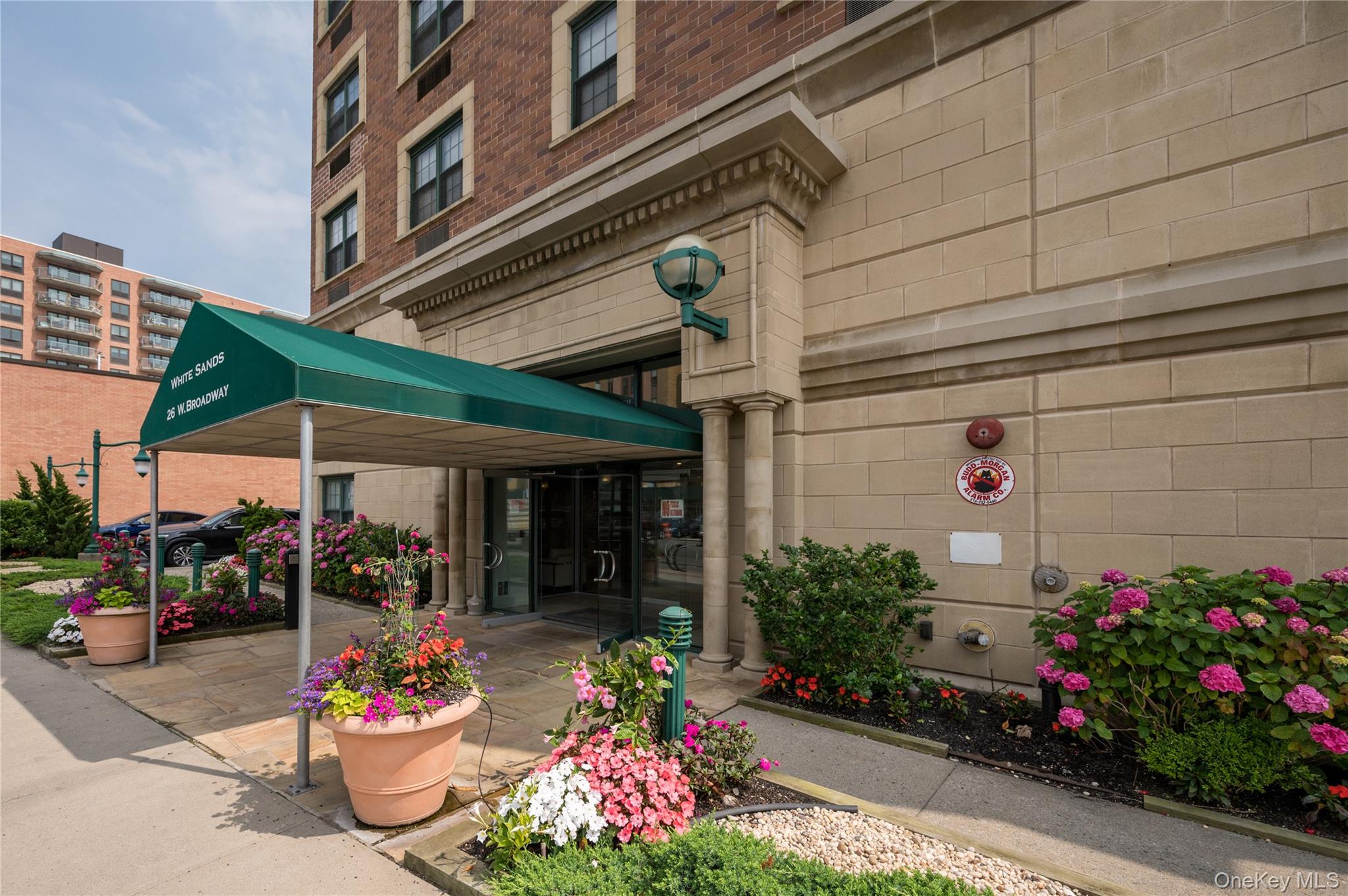 Long Beach, New York 11561, United States, 2 Bedrooms Bedrooms, ,2 BathroomsBathrooms,Residential,Active,102192