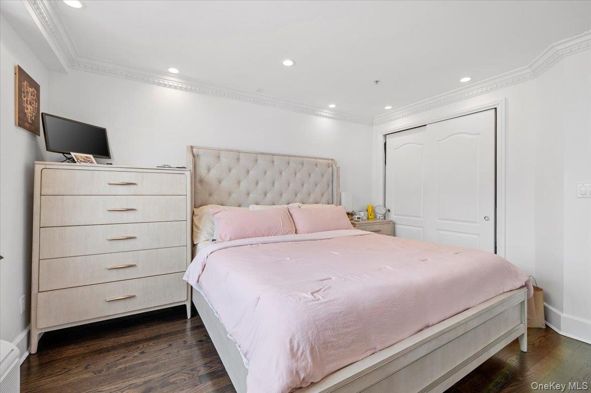 Long Beach, New York 11561, United States, 2 Bedrooms Bedrooms, ,2 BathroomsBathrooms,Residential,Active,102192