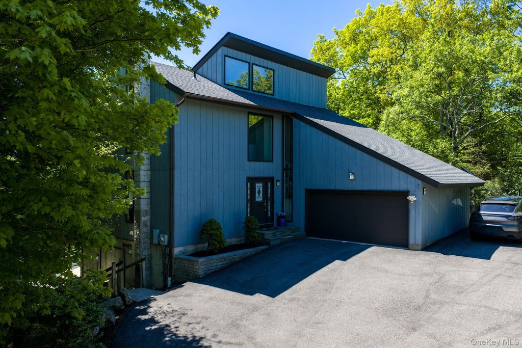 Photo of 26 Mandy Lane, Washingtonville, NY 10992 (MLS # 998657)