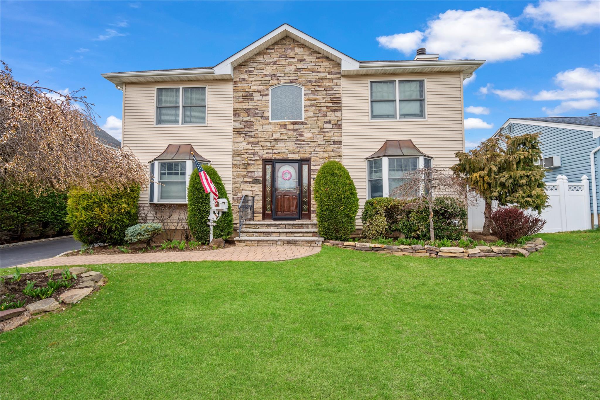 698 Herman Avenue, Franklin Square, New York image 1