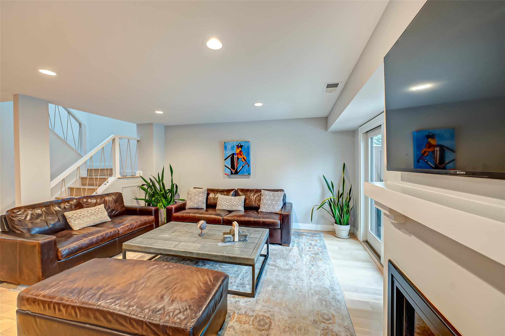 12 Sutton Place, Islip, New York image 9