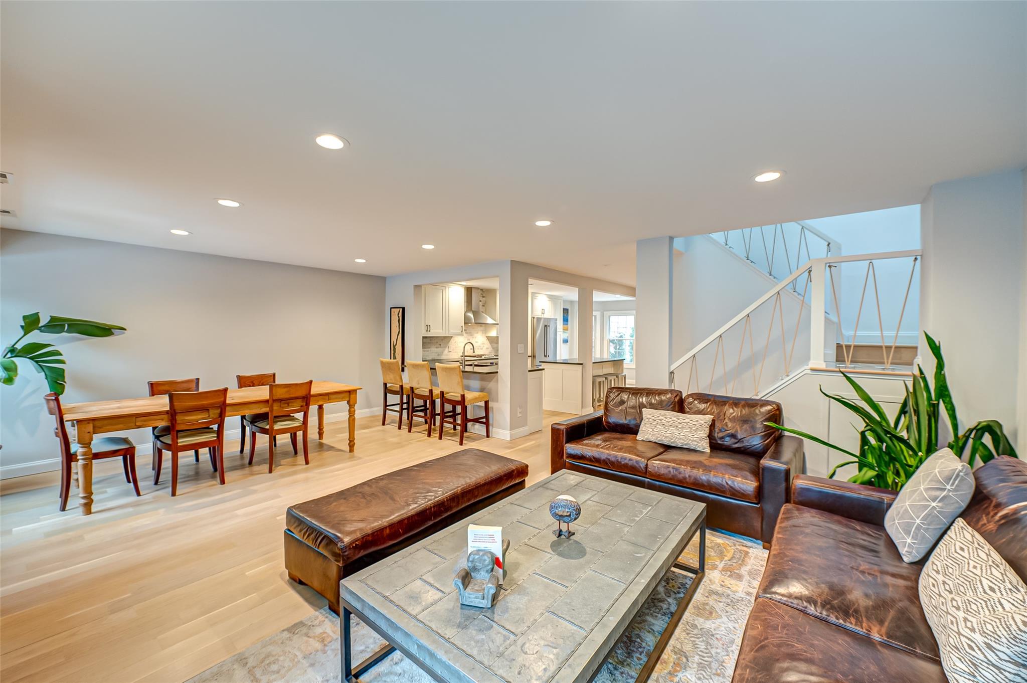 12 Sutton Place, Islip, New York image 11