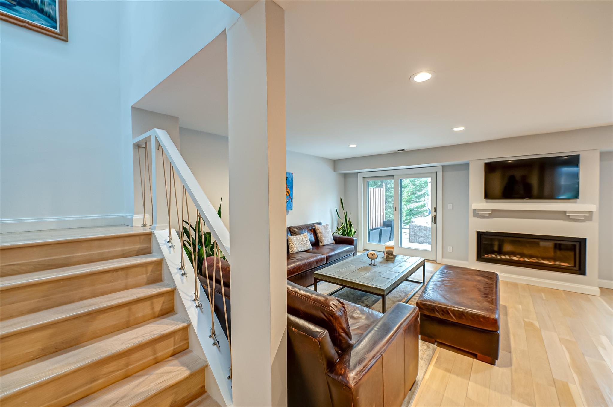 12 Sutton Place, Islip, New York image 14