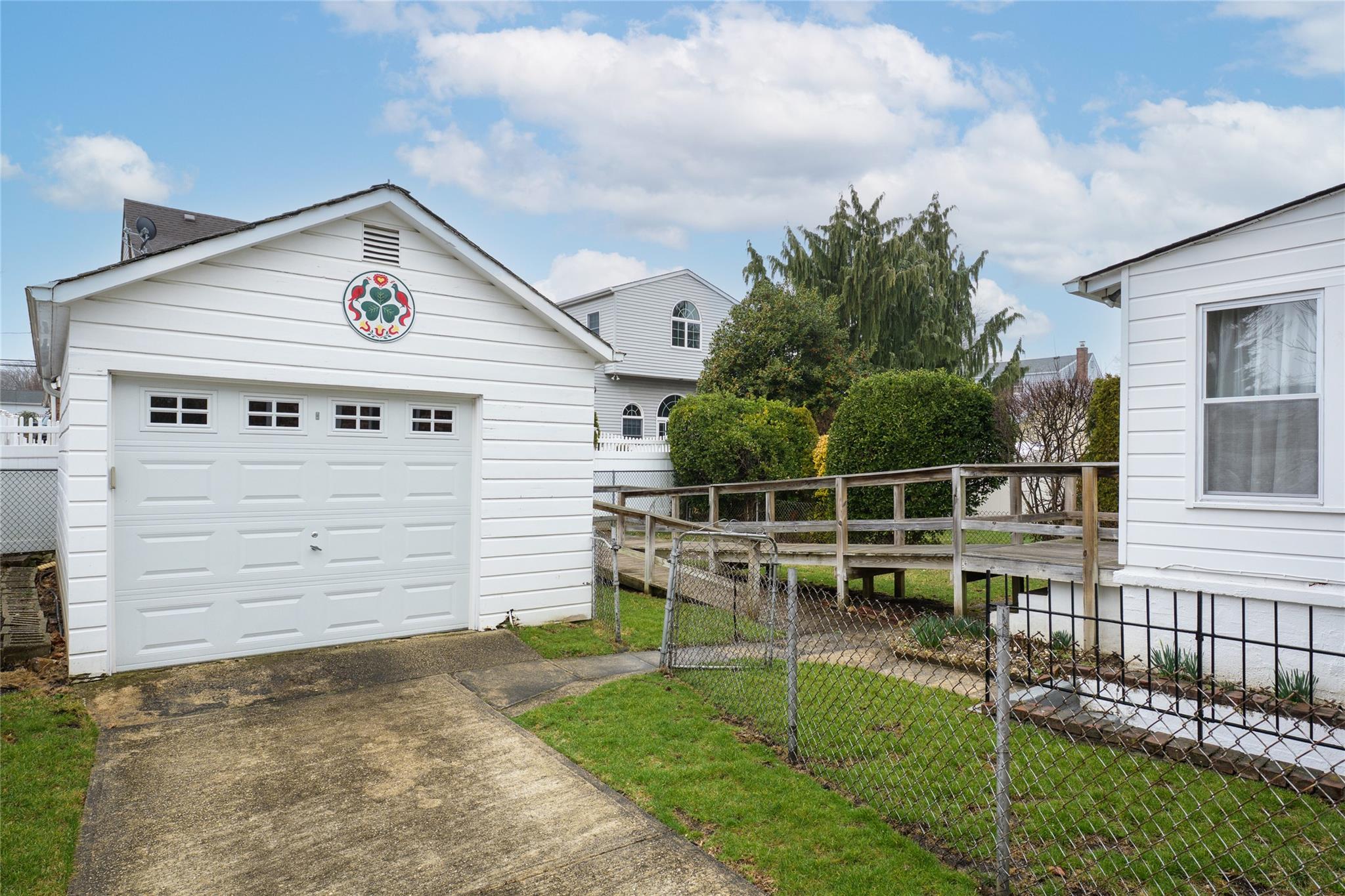457 Pennsylvania Avenue, Williston Park, New York image 18