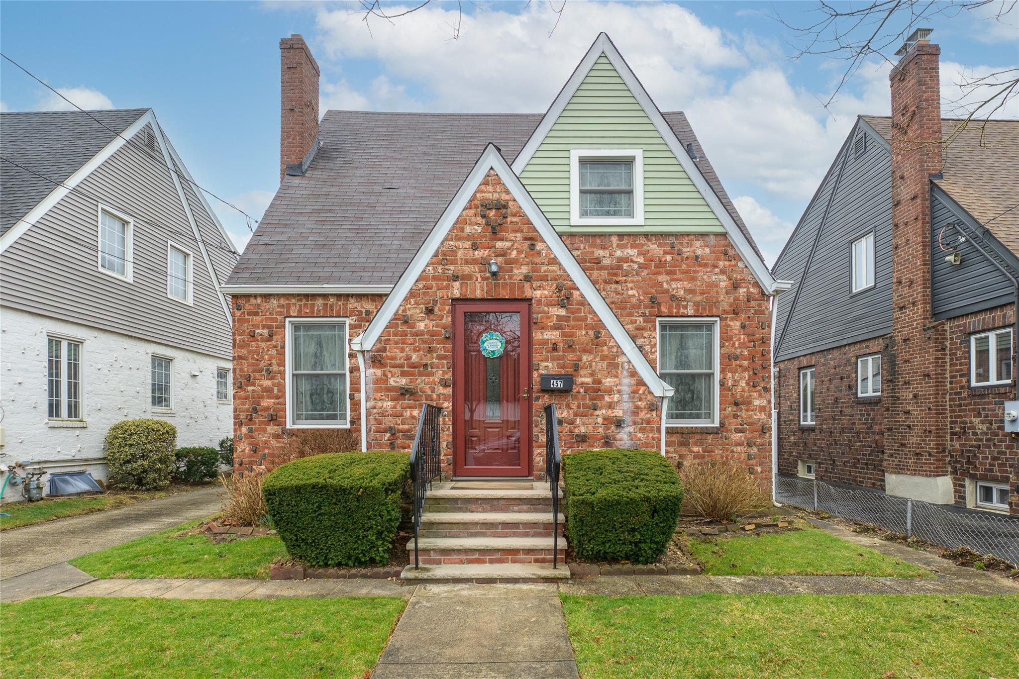 457 Pennsylvania Avenue, Williston Park, New York image 1