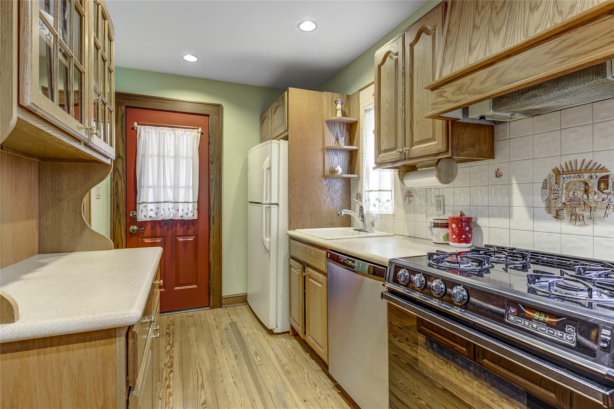 457 Pennsylvania Avenue, Williston Park, New York image 11