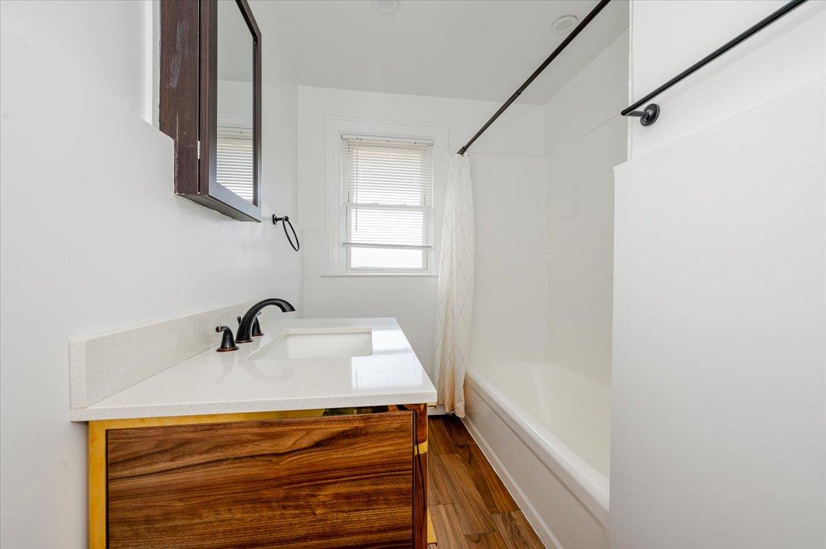 Long Beach, New York 11561, United States, 1 Bedroom Bedrooms, ,1 BathroomBathrooms,Residential,Active,149454