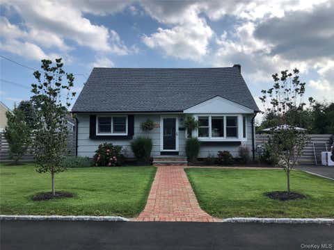 Multifamily For Rent - 338 Carnation Road<br/> Suffolk County, West Islip, NY 11795
