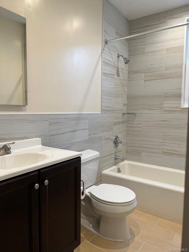 293 Sickles Avenue 2 nd floor